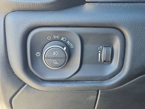 Used 2024 RAM 3500 Big Horn AWD/4WD image 20
