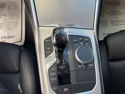 Used 2019 BMW 330i Sedan w/ Convenience Package image 12