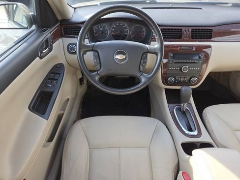 Used 2009 Chevrolet Impala LT w/ Luxury Edition Package image 30