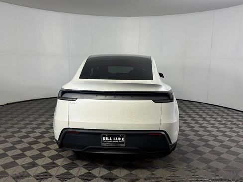 Used 2026 Tesla Model Y 2WD image 6