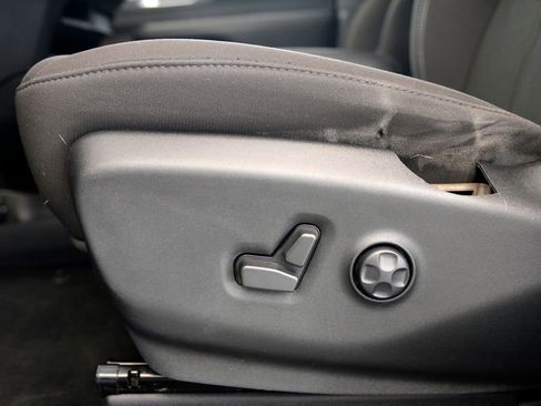 Used 2021 Chrysler Pacifica Touring w/ S Appearance Package image 16