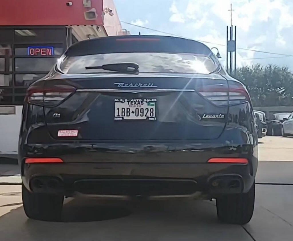 Used 2021 Maserati Levante AWD/4WD image 4