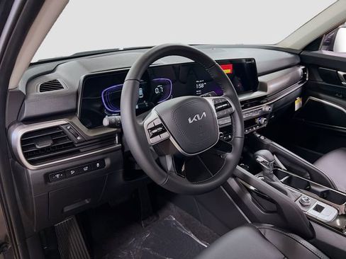 New 2025 Kia Telluride S image 9