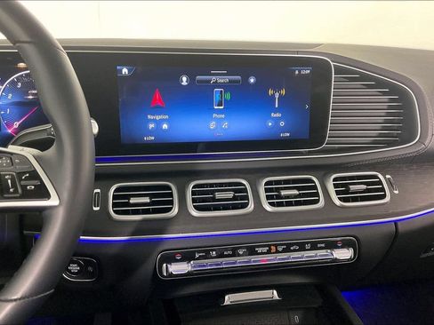 Used 2026 Mercedes-Benz GLS 450 4MATIC image 6