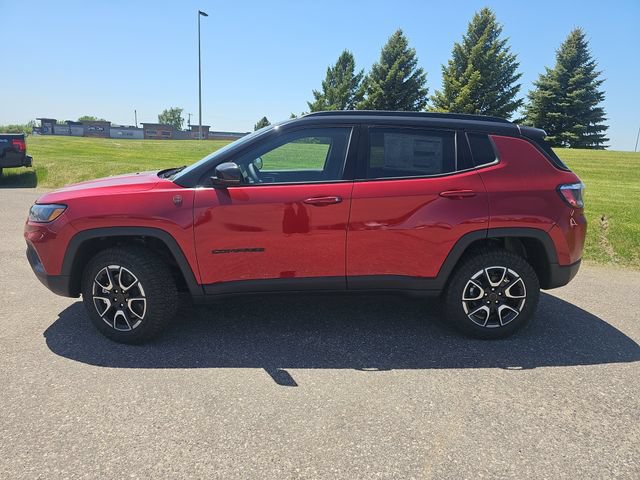 New 2026 Jeep Compass Trailhawk AWD/4WD image 2