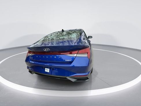 Used 2023 Hyundai Elantra Limited image 7
