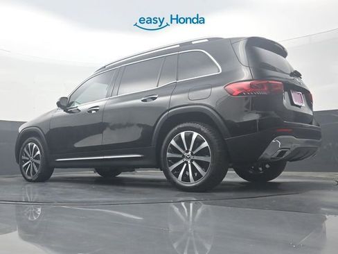 Used 2021 Mercedes-Benz GLB 250 w/ Premium Package image 31