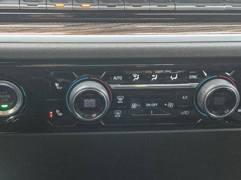 Used 2024 Chevrolet Silverado 1500 LT image 7