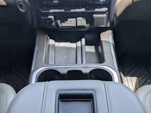 Used 2021 Chevrolet Silverado 1500 LTZ w/ LTZ Premium Package AWD/4WD image 21