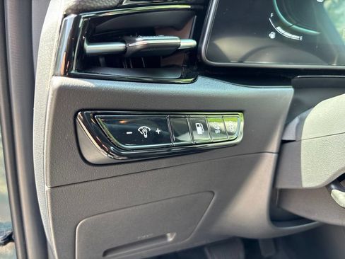 Certified 2025 Kia Niro EX w/ EX Cold Weather Package FWD image 28