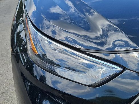 Used 2022 Toyota Highlander XLE image 10