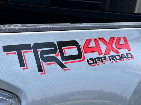Used 2021 Toyota Tacoma TRD Off-Road w/ Technology Package AWD/4WD image 35