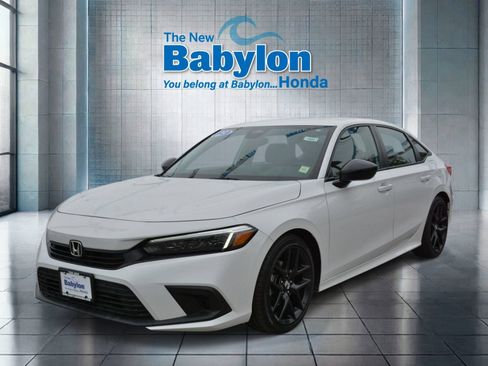 Used 2023 Honda Civic Sport image 1