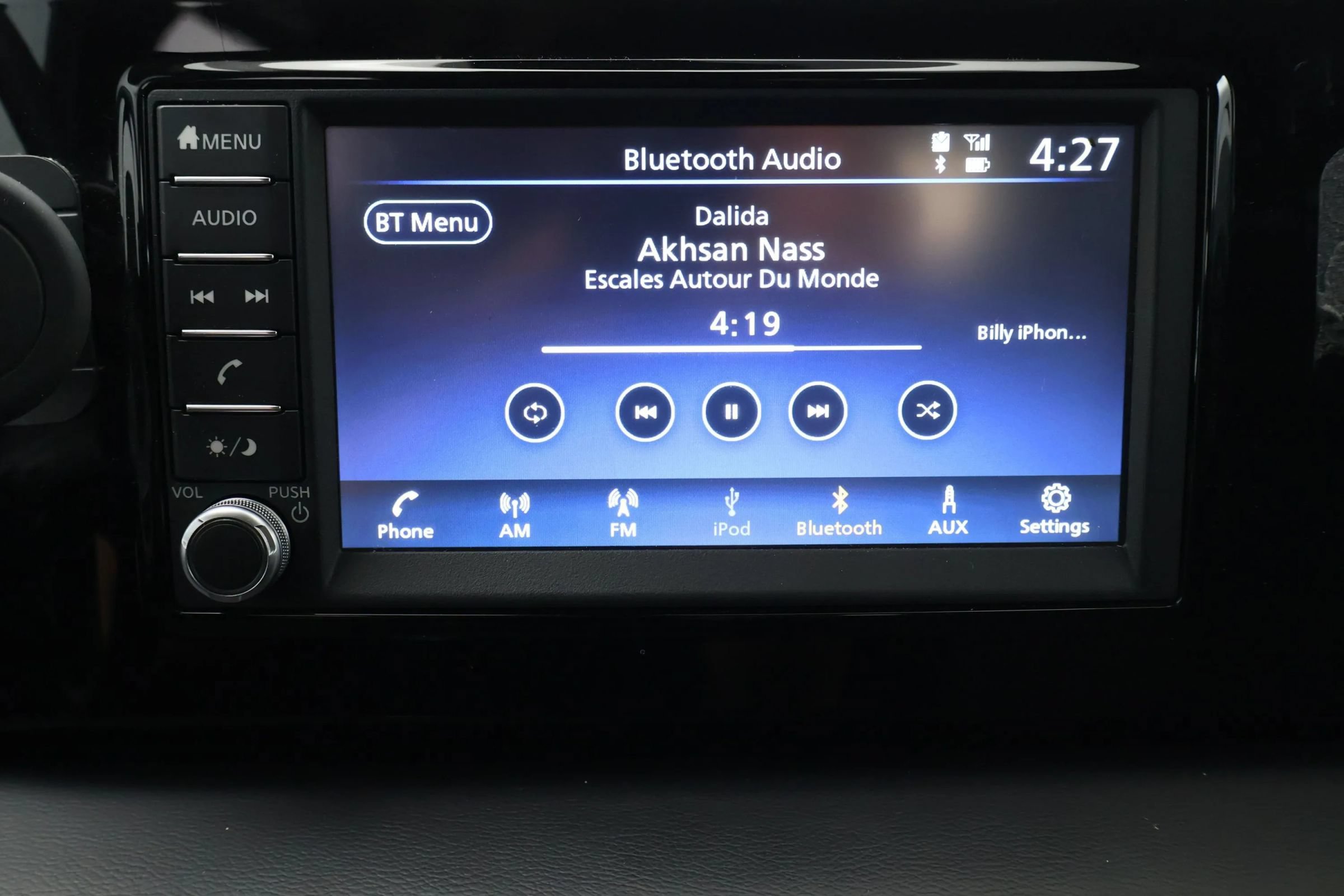 Used 2025 Nissan Kicks S AWD/4WD image 23