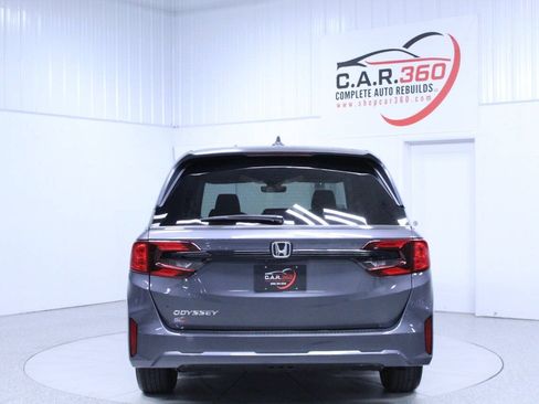 Used 2025 Honda Odyssey EX-L image 5