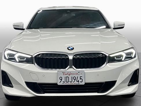 Used 2024 BMW 330i Sedan w/ Convenience Package RWD image 3