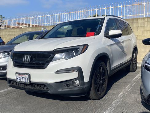 Used 2021 Honda Pilot Special Edition image 2