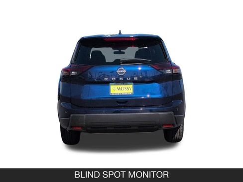 Certified 2025 Nissan Rogue SV FWD image 9