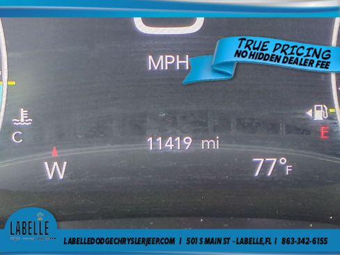 Used 2025 Chrysler Pacifica Limited w/ Uconnect Theater Family Group AWD/4WD image 28