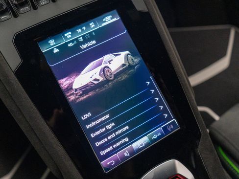 Used 2024 Lamborghini Huracan Sterrato image 16