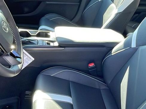 New 2026 Toyota Camry SE FWD image 11