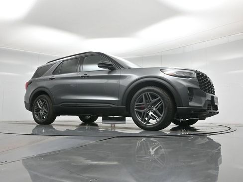 New 2026 Ford Explorer ST w/ Sun And Sound Package image 46