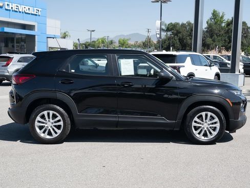 Used 2021 Chevrolet TrailBlazer LS FWD image 3