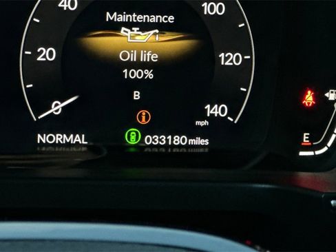 Certified 2024 Honda Pilot Elite image 32