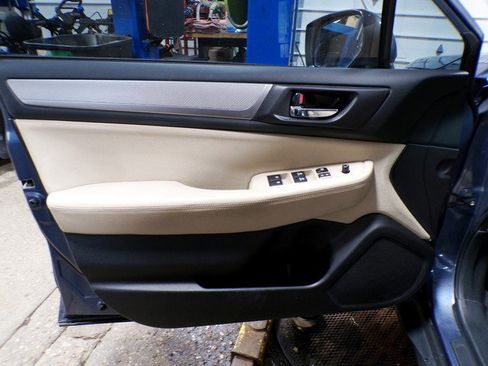 Used 2016 Subaru Outback 2.5i Premium image 20