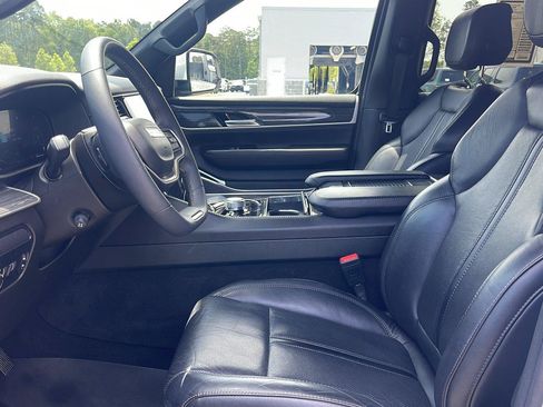 Used 2022 Jeep Wagoneer Series II AWD/4WD image 13