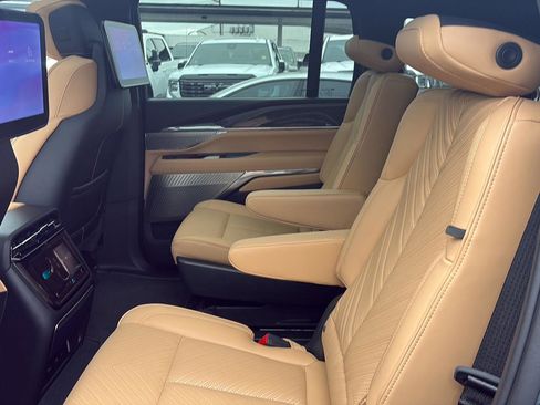 Used 2025 Cadillac Escalade IQ Sport 2 AWD/4WD image 35