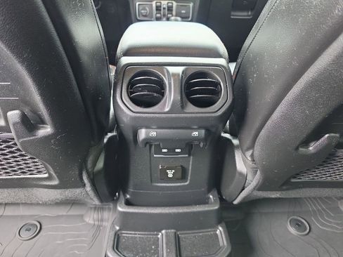 Used 2022 Jeep Wrangler Unlimited Rubicon 392 w/ Xtreme Recon 35" Tire Package AWD/4WD image 24