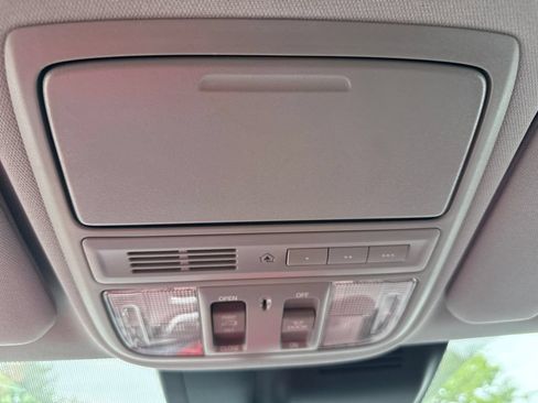 Used 2021 Honda CR-V Touring image 37