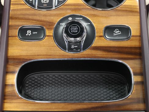 Used 2023 Bentley Bentayga Extended Wheelbase AWD/4WD image 53