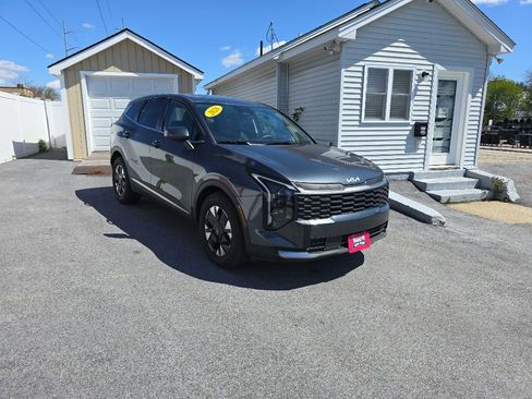 Used 2026 Kia Sportage LX FWD image 2