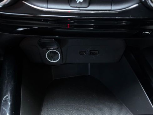 Used 2025 Chevrolet Trax LT FWD image 22
