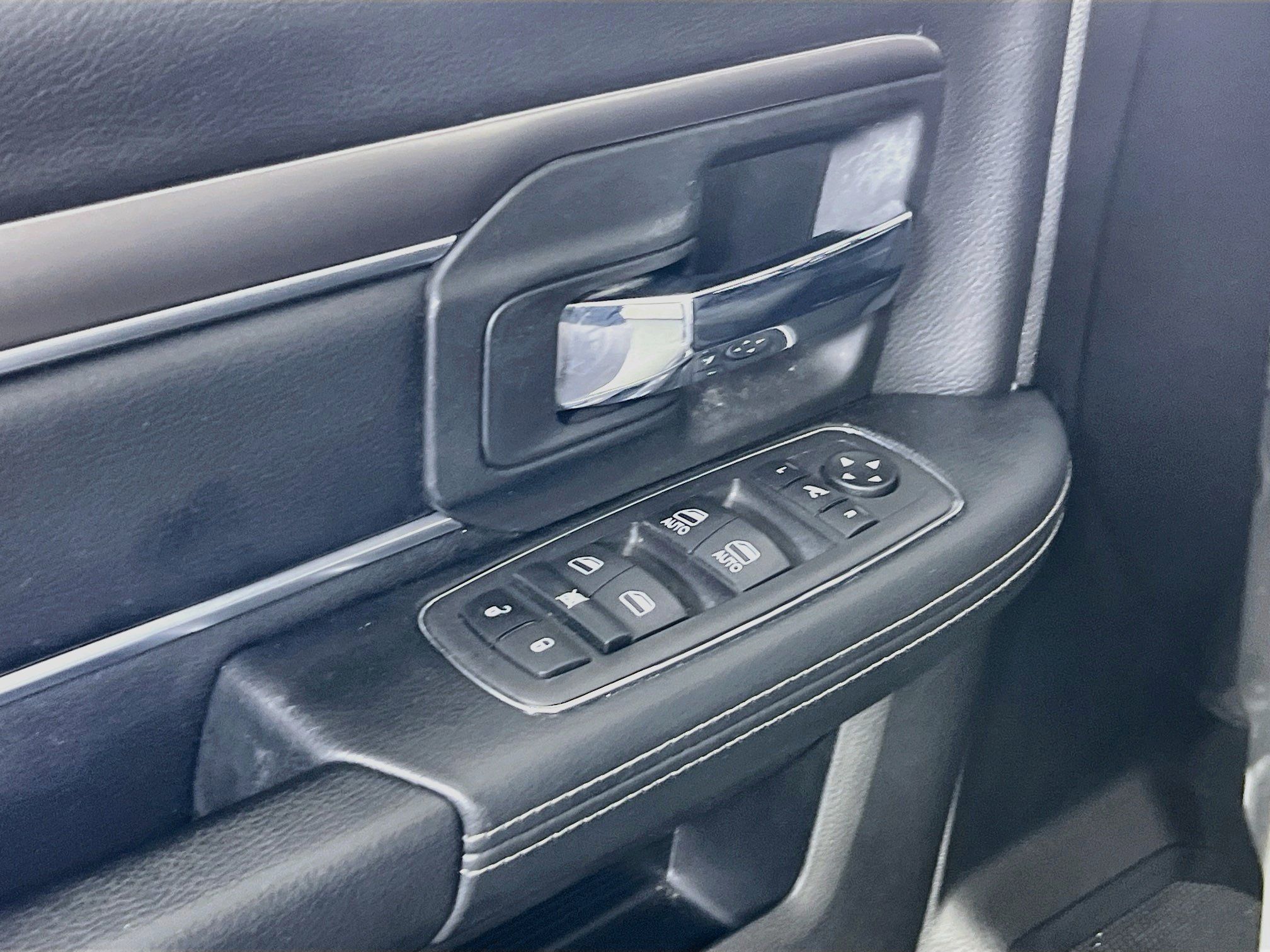 Used 2023 RAM 1500 Warlock w/ Electronics Group AWD/4WD image 18