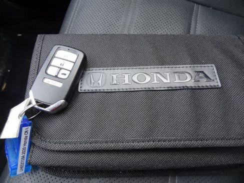 Used 2020 Honda CR-V Touring image 34