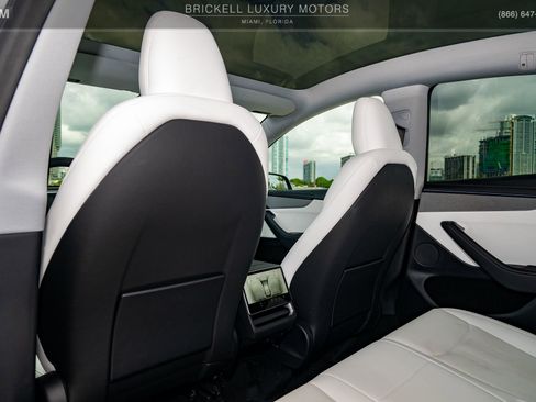 Used 2026 Tesla Model Y Long Range AWD/4WD image 19
