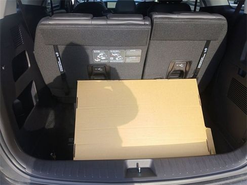 New 2026 Kia Carnival LXS image 24