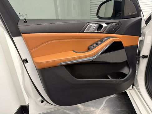 Used 2019 BMW X7 xDrive40i w/ Premium Package image 14