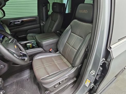 Used 2026 Chevrolet Tahoe High Country AWD/4WD image 28