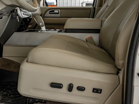 Used 2014 Ford Expedition EL Limited w/ Equipment Group 301A AWD/4WD image 29
