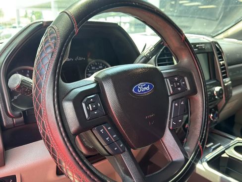 Used 2018 Ford F250 XLT w/ XLT Premium Package AWD/4WD image 15