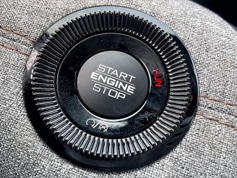 Certified 2023 Jeep Compass Latitude image 27