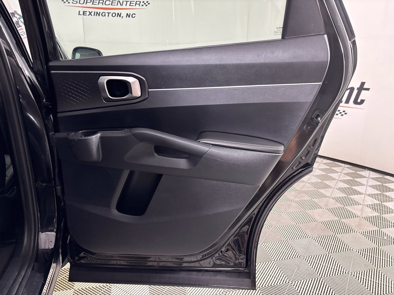Used 2024 Kia Sorento S w/ Panoramic Sunroof Package FWD image 28