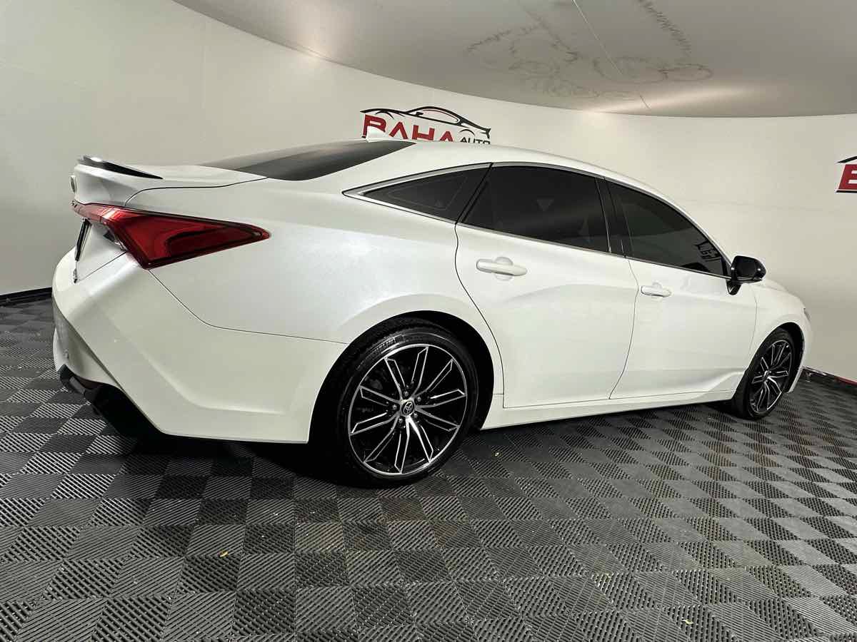Used 2021 Toyota Avalon Touring w/ Advanced Safety Package FWD image 9