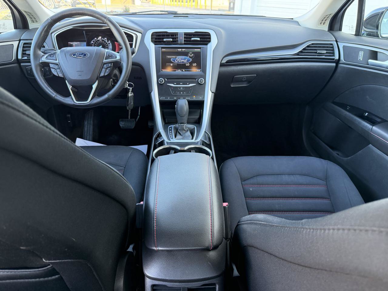 Used 2014 Ford Fusion SE FWD image 10