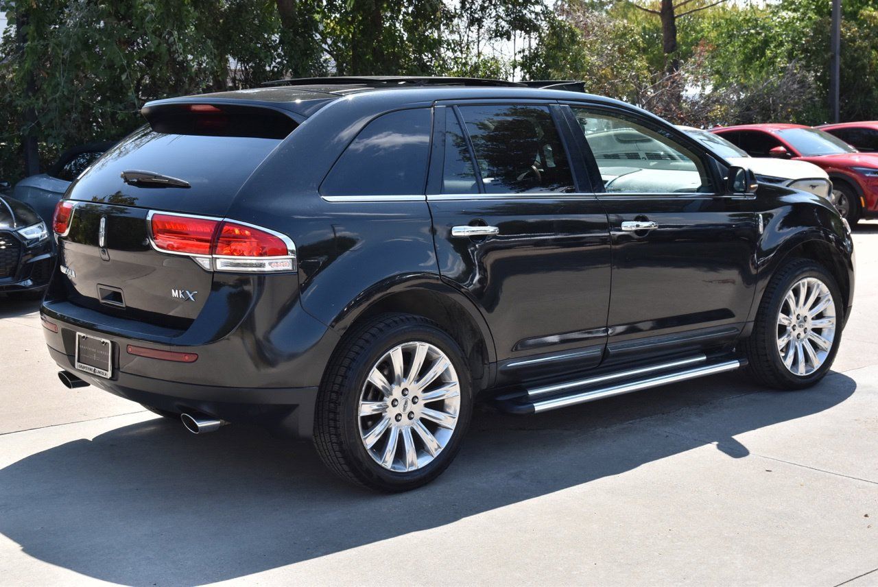 Used 2013 Lincoln MKX FWD image 7