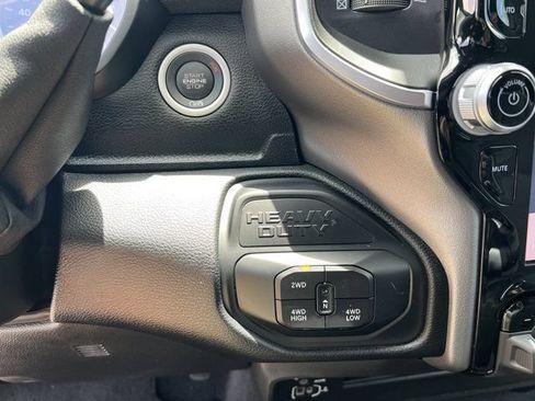 Certified 2026 RAM 2500 Big Horn AWD/4WD image 27